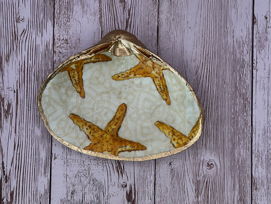 Medium Clam Shell Ring Dish with Starfish