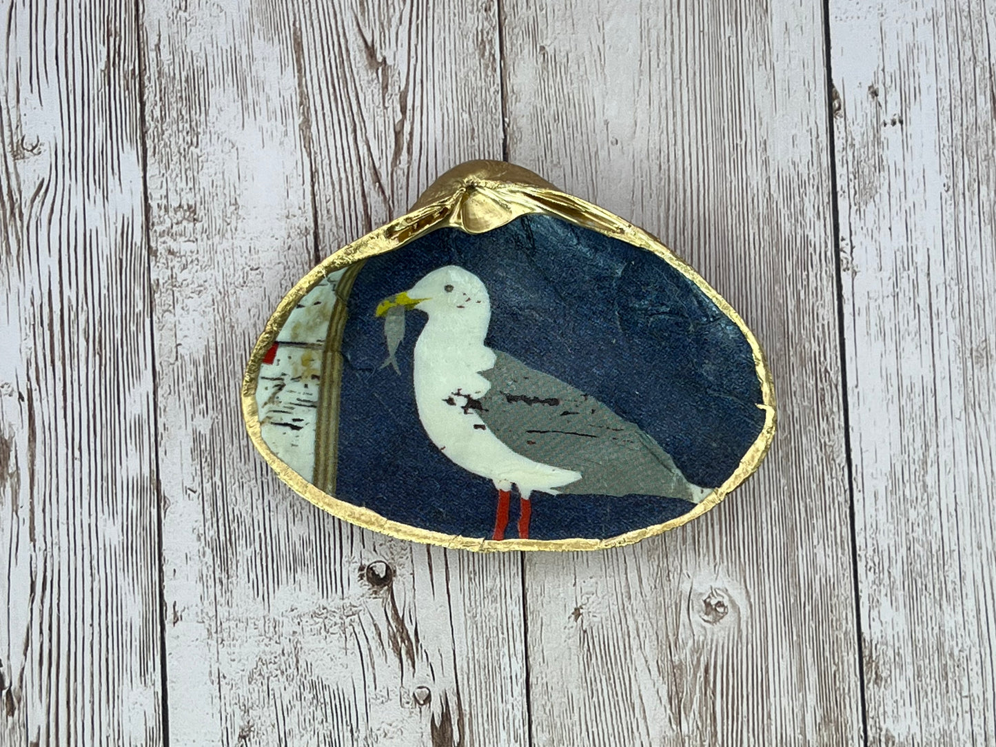 Medium Clam Shell Ring Dish with Seagull