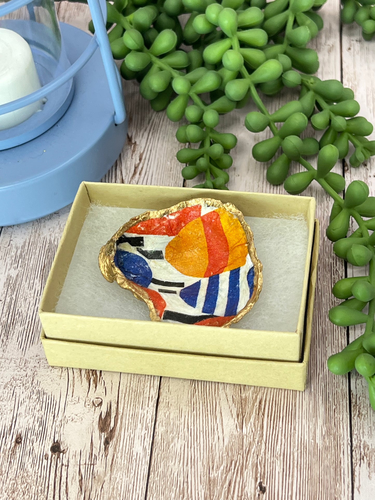 Small Oyster Shell Ring Dish with Buoys