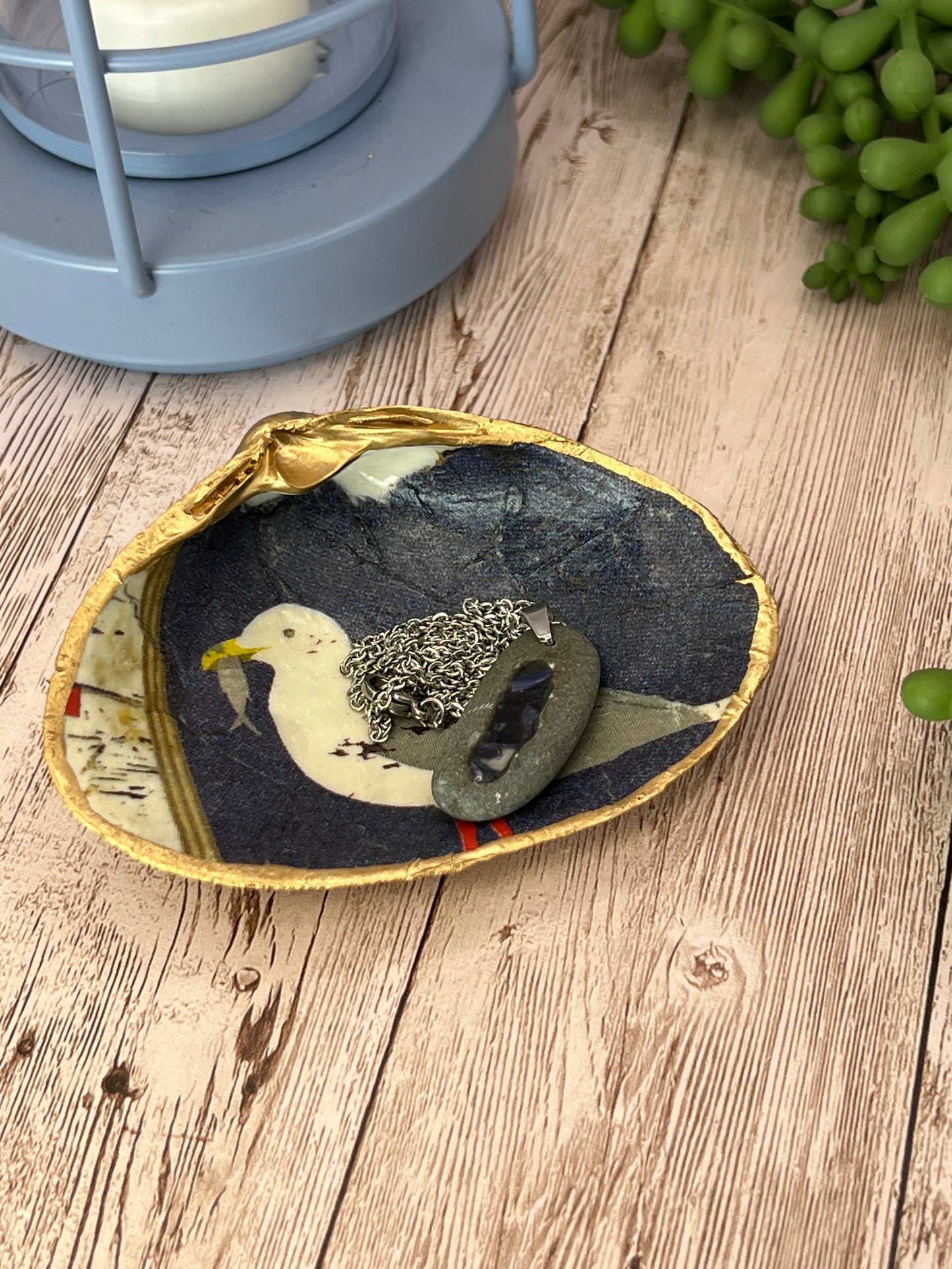 Medium Clam Shell Ring Dish with Seagull