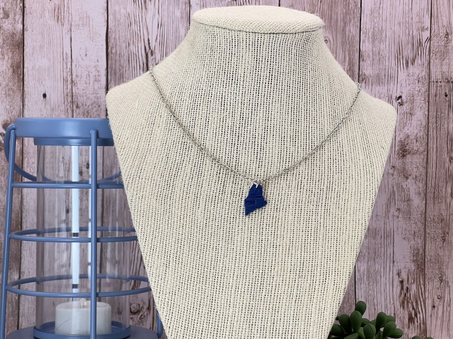 Maine Pendant Necklace